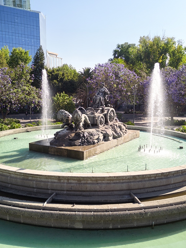 Fountain at Plaza Río de Janeiro